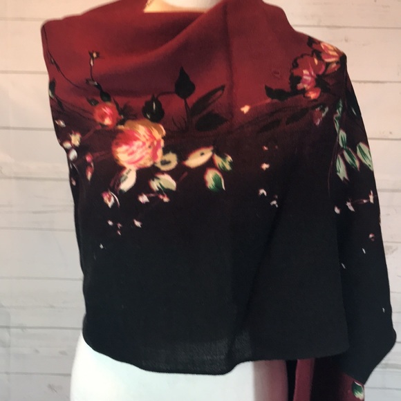 Cejon Scarf - Picture 2 of 10